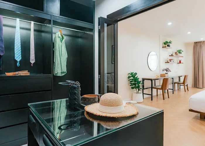 Villa Prime Sukhumvit Modern Home, Phrom Phong Bts, Em District, Up To 14 Guests Bangkok